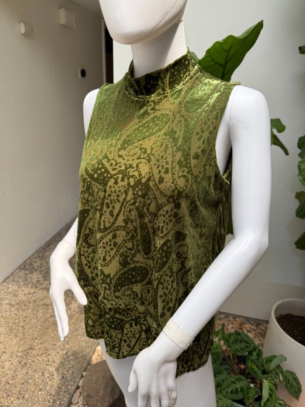 NWOT DG2 by Diane Gilman Women's Velvet Mock Neck Easy Tank Pesto Green